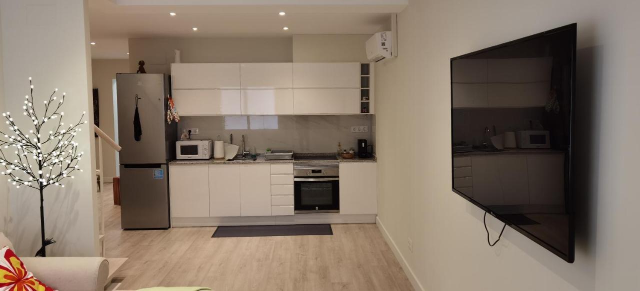 Barcelona Duplex De 3 Habitaciones โอสปิตาเล็ต เดอ โยเบรกัต ภายนอก รูปภาพ