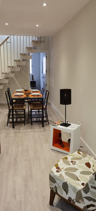 Barcelona Duplex De 3 Habitaciones โอสปิตาเล็ต เดอ โยเบรกัต ภายนอก รูปภาพ